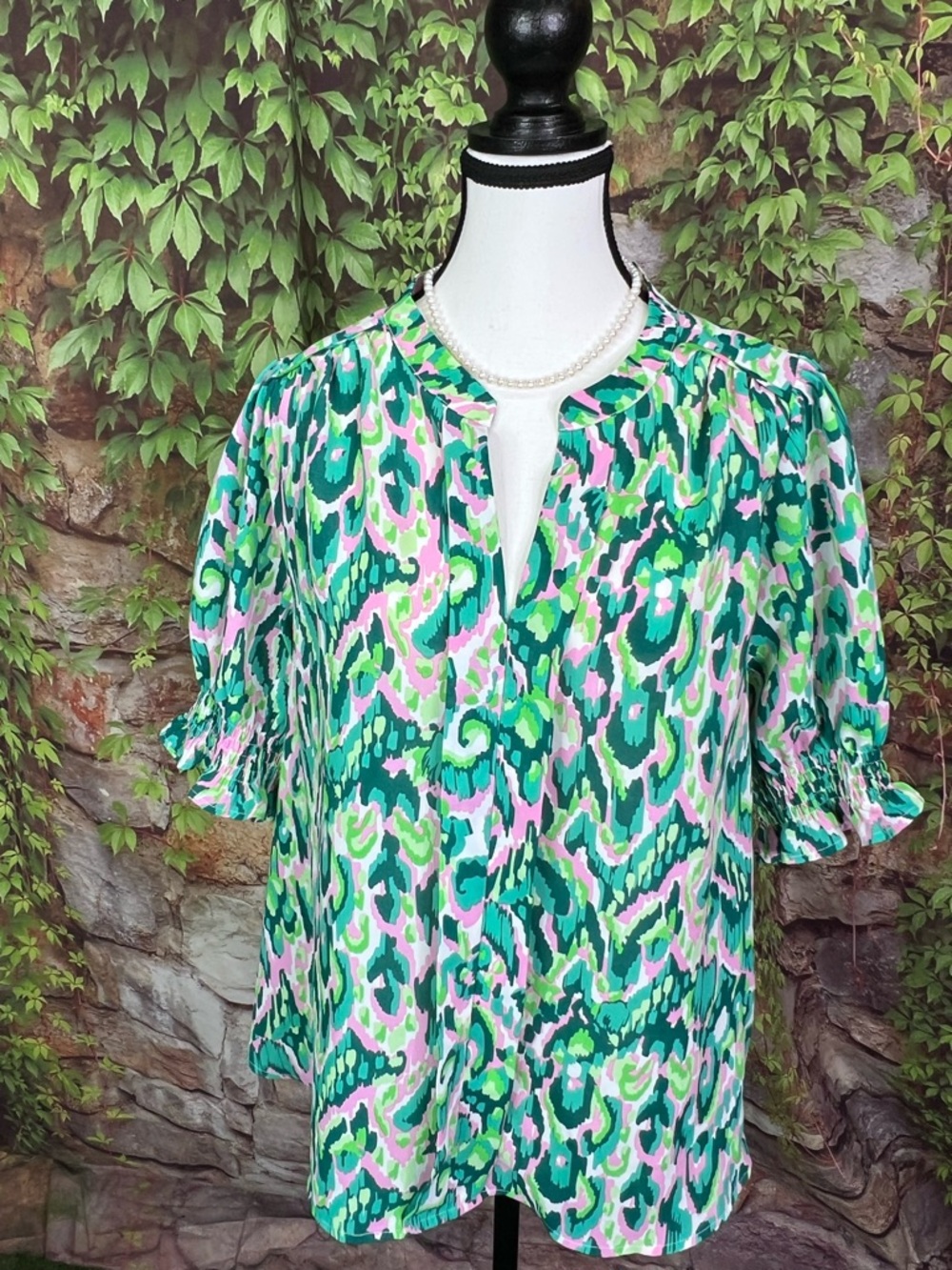 VOY Pink and Green Pleated V-Neck Spring Ruffle Sleeve Blouse, L - Picture 4 of 12